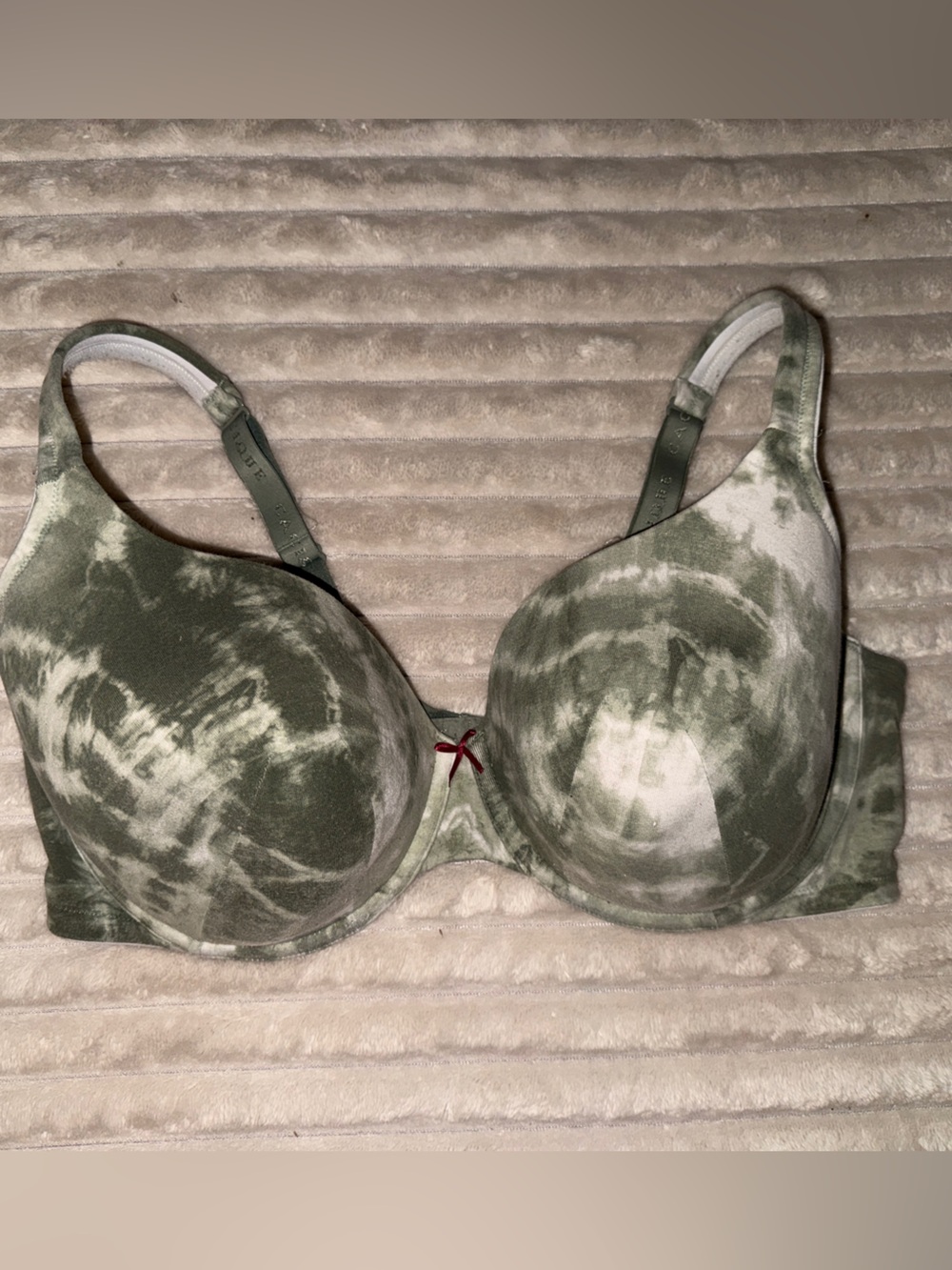 Cacique Green Tie-Dye Molded T-Shirt Bra with Red Accent